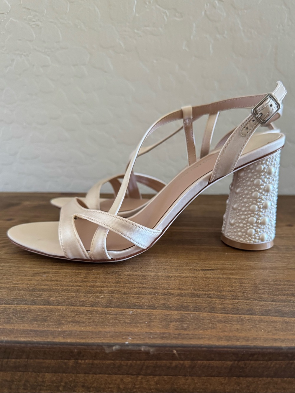 ANTONIO MELANI Pearl-Embellished Cream Block, Pearl Embellished Heel Sandal